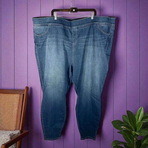 Torrid Women's 6 (Size 6X or 30) Skinny Fit Lean Jean Cropped Jeans Stretch - Picture 1 of 13